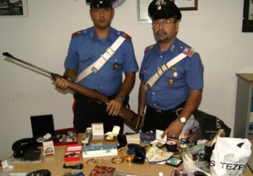 Aci Castello, arrestato topo d&rsquo;appartamento con &euro; 50.000 di refurtiva