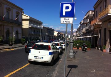 Giarre, i commercianti di via Callipoli: No agli stalli riservati. Pronta la mobilitazione  VIDEO