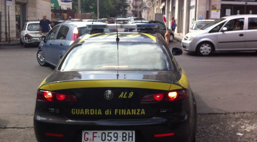 Duro colpo ai clan Cappello e Cintorino. 16 arresti della Gdf a Giardini e nell’area jonica etnea I NOMI
