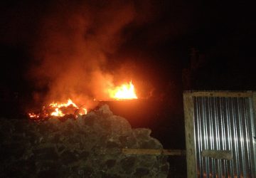S.Maria la Strada: incendio dietro il Santuario VD