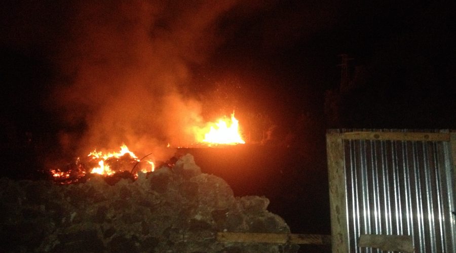 S.Maria la Strada: incendio dietro il Santuario VD