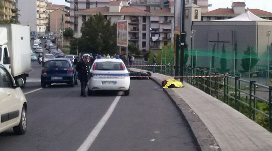 Acireale, tragico incidente autonomo: muore uno scooterista di Aci Catena