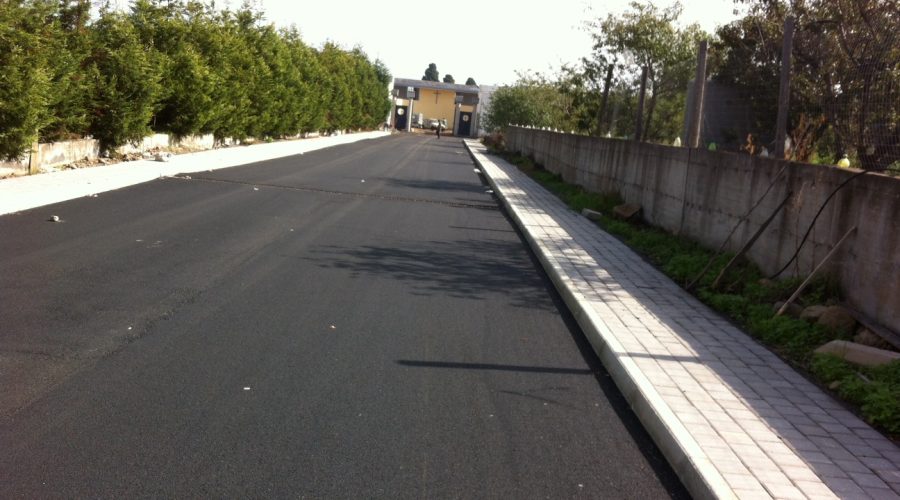 Riposto, asfaltata e resa funzionale strada secondo accesso cimitero