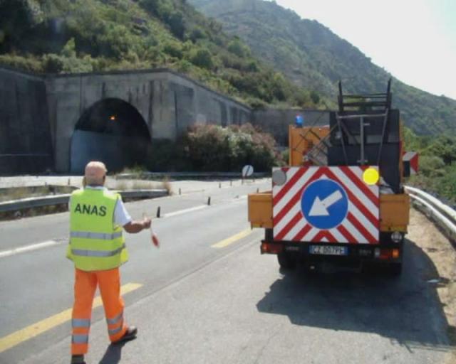 Autostrada Catania-Siracusa: tre operai dell’Anas travolti e uccisi da un Tir