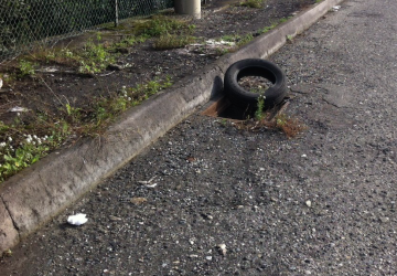 Mascali, copertoni al posto delle caditoie: soluzione idraulica alternativa