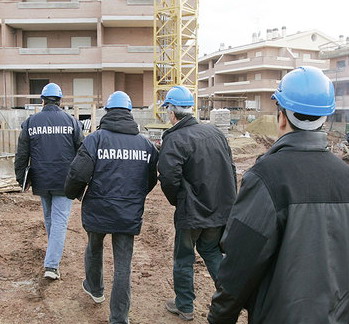 Catania, al setaccio aziende e cantieri: scoperti 14 lavoratori in nero