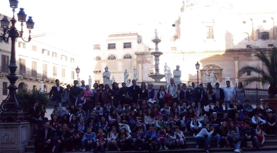 Cento ragazzi di Camporotondo Etneo e San Pietro Clarenza in visita a Palermo