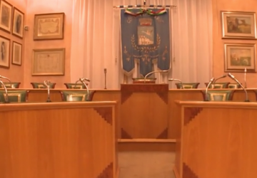 Valverde, Rossana Epaminonda scuote la maggioranza