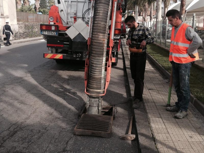 Giarre, spurgo caditoie, via libera ad affidamento diretto dei lavori