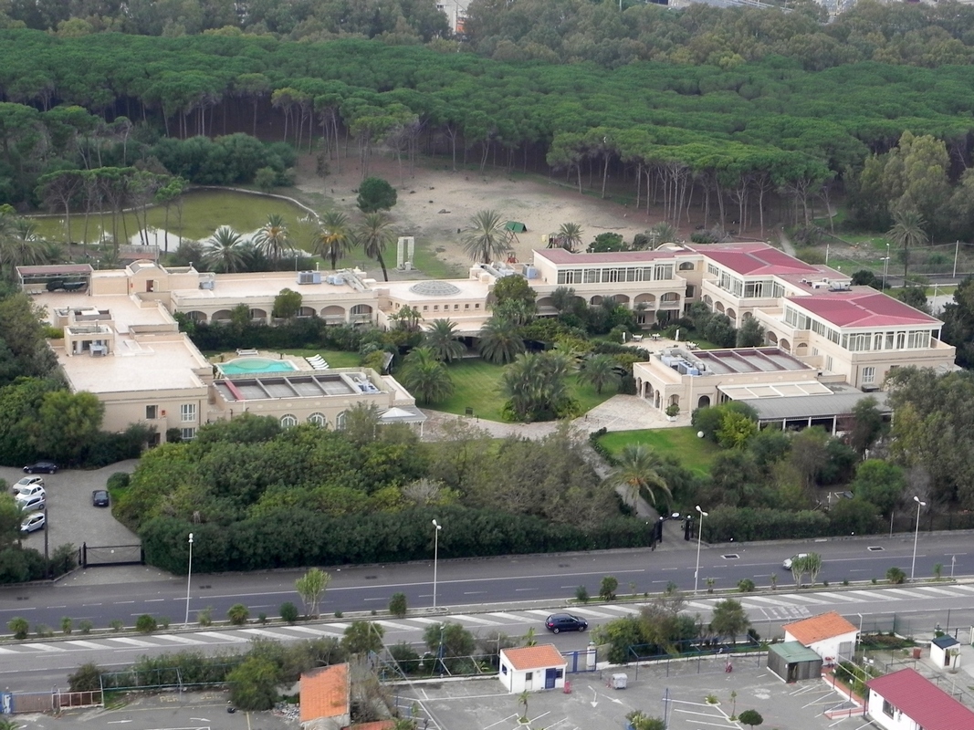 Catania, sequestrato il “Romano Palace Luxury Hotel”. Avvisi di garanzia per amministratori e professionisti catanesi