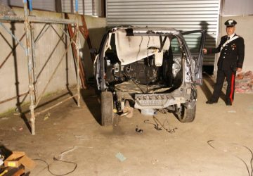 Giarre (frazione Sciara) scoperto deposito clandestino auto rubate