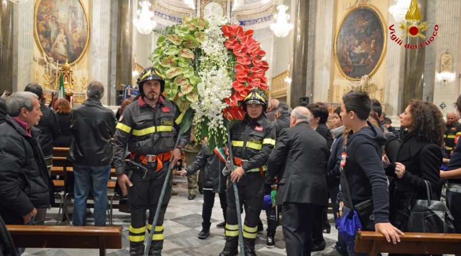 Premio alla memoria al vigile del fuoco deceduto in servizio a Catania