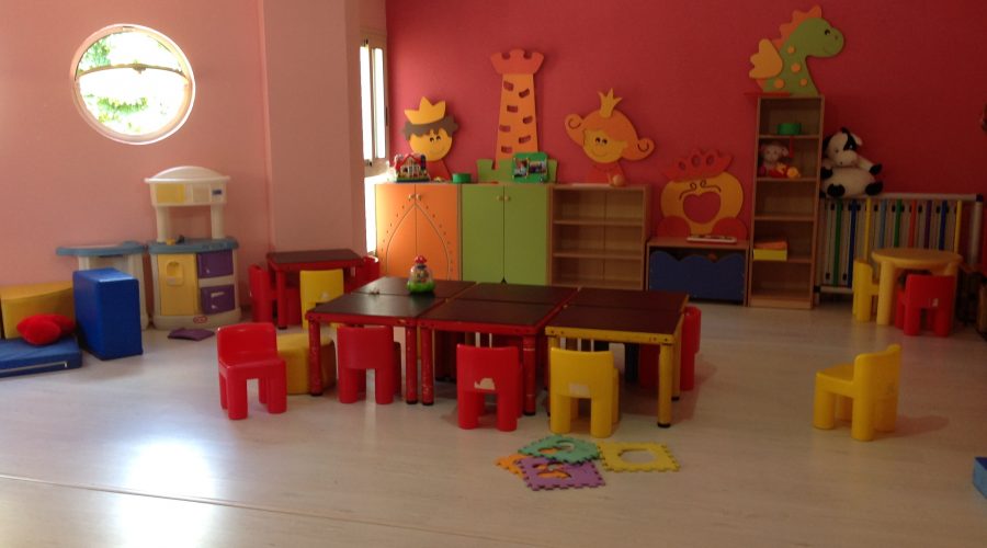 Riposto, ignobile furto di alimenti e utensili nell’asilo nido comunale