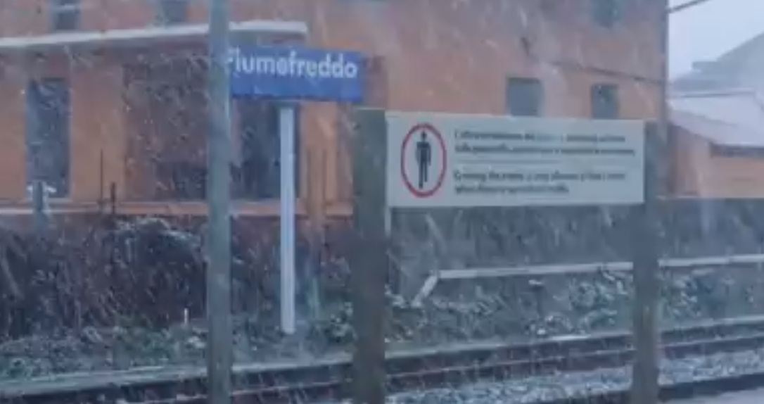 E con la neve il trasporto ferroviario collassa