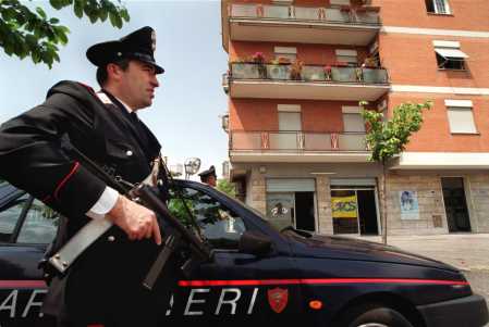 Giardini Naxos, carabinieri arrestano marito violento