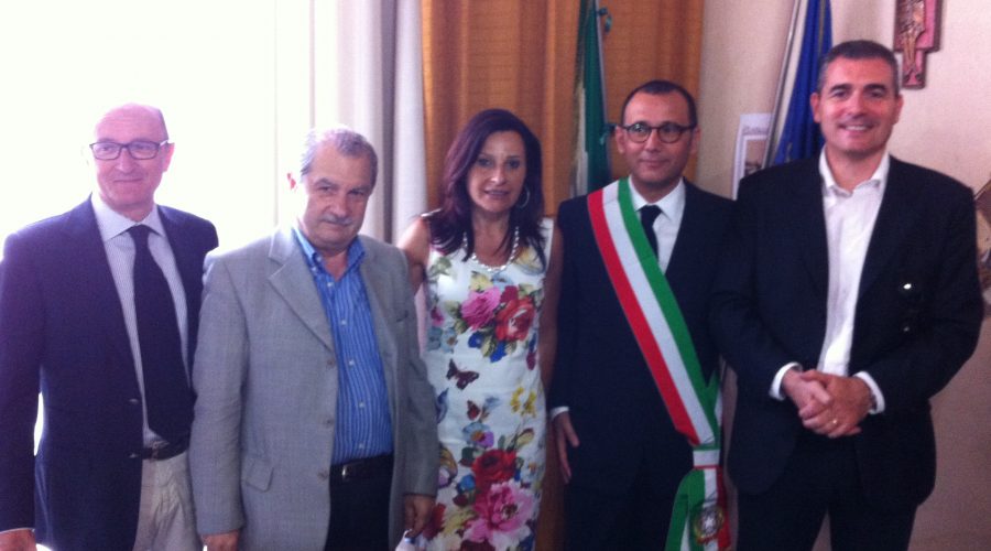 Politica Giarre: il giocattolo si è rotto. A Natale arriva il regalo?