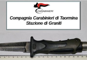Gaggi, ferisce con coltello la compagna. Arrestato