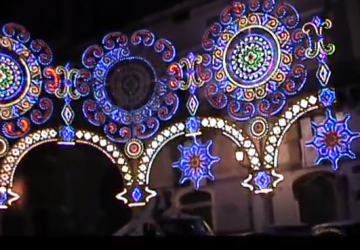 Acireale, si accendono le luci sulla festa di San Sebastiano VIDEO