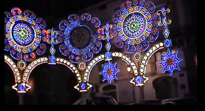 Acireale, si accendono le luci sulla festa di San Sebastiano VIDEO