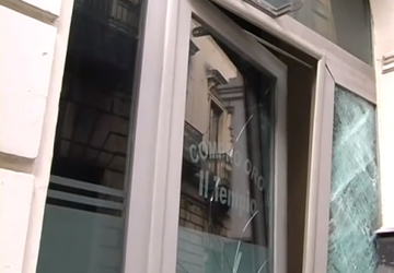 Acireale, tentato furto con spaccata VIDEO