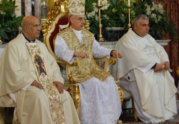 Mascali, don Di Bella festeggia 40 anni di sacerdozio