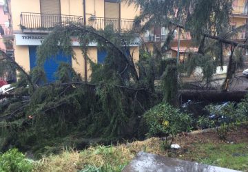 Giarre colpita da tromba d'aria VIDEO