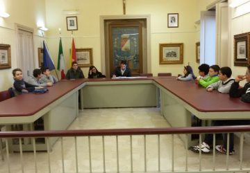 Sant&rsquo;Alfio, prima adunanza del baby Consiglio