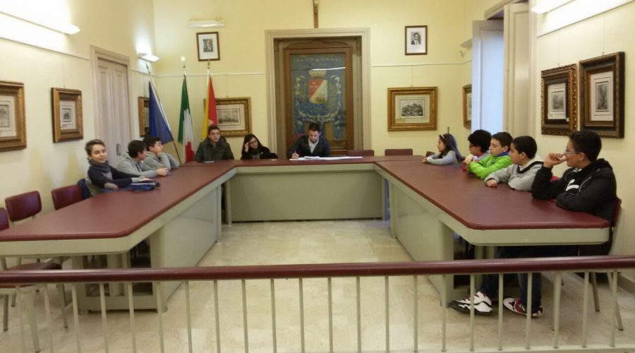 Sant’Alfio, prima adunanza del baby Consiglio