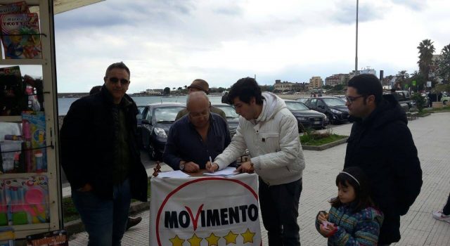 Banchetti “no euro” a Giardini Naxos