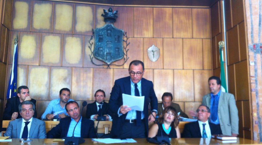 Anticipazioni per oltre 23 milioni, l’ex sindaco Bonaccorsi: i colpevoli a Giarre hanno un nome e cognome