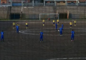 In uno stadio chiuso al pubblico il Giarre capitola con il Siracusa