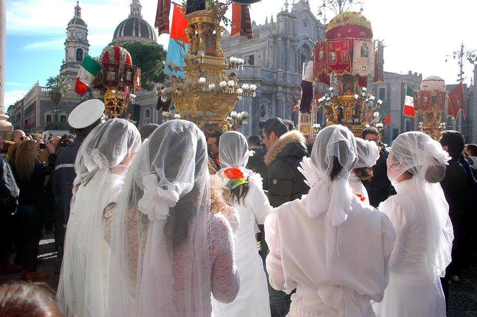 Festa di Sant’Agata: le ‘ntuppatedde, quando la tradizione è trasgressione