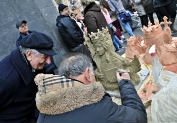 Festa di Sant&rsquo;Agata, ceri accesi e bancarelle ambulanti ovunque. E le ordinanze?