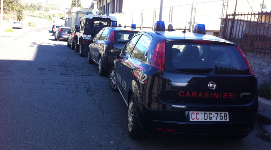 Giarre, il blitz dei carabinieri VD