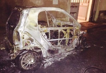 Acireale, il sindaco Barbagallo: &ldquo;bruciata l&rsquo;auto della citt&agrave;&rdquo;