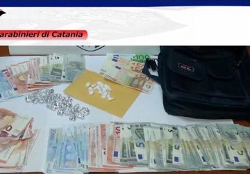 Catania, arrestati tre 19enni rampanti nello spaccio di droga