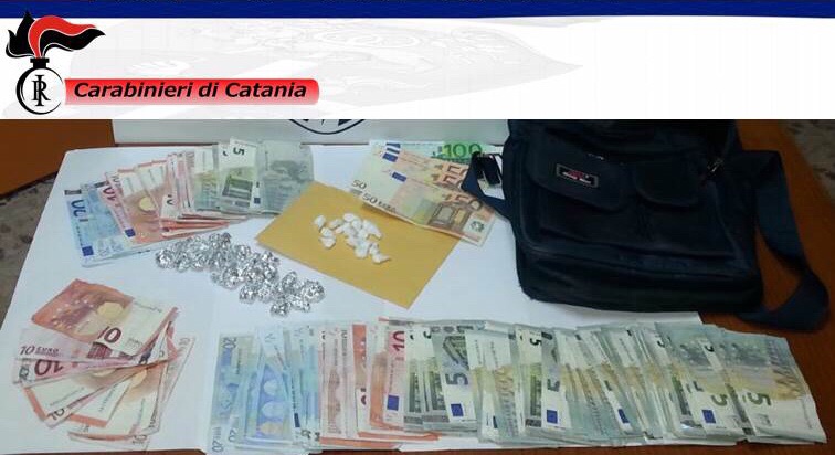 Catania, arrestati tre 19enni rampanti nello spaccio di droga