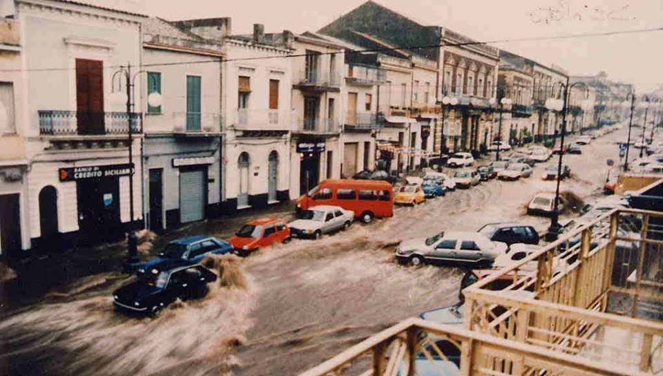 Giarre, alluvione del 13 marzo 1995 VIDEO