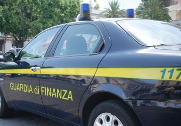 Clonavano carte di credito: truffe per centinaia di migliaia di euro. 11 arresti VIDEO