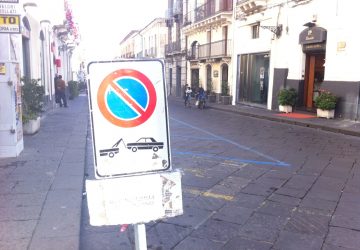 Giarre, Natale commercialmente austero. Possibile prolungamento dell'orario di chiusura alle 21