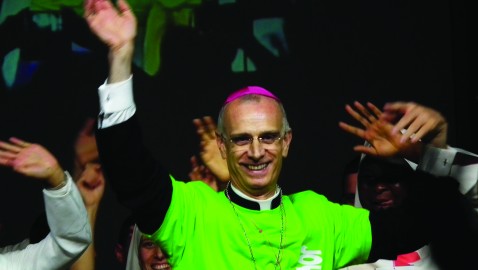 Gli studenti di Sant’Alfio incontrano il vescovo ad Acireale