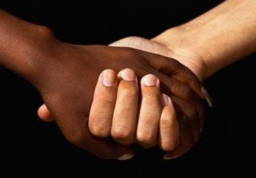 Acireale dice no al razzismo