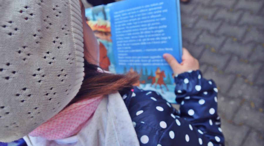 Aci Castello: giornata mondiale del libro segnata da un grave lutto