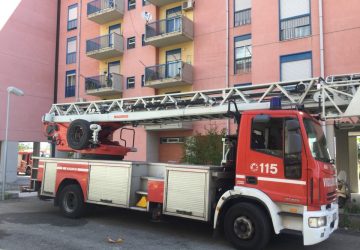 Giarre, intervento dei vigili del fuoco in via Gorizia