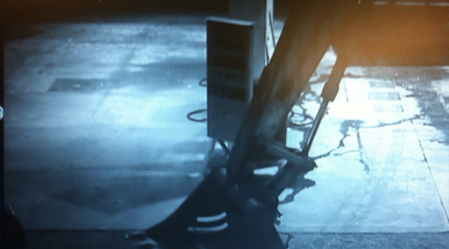 Giarre, rapina distributore: ladri in azione FOTO