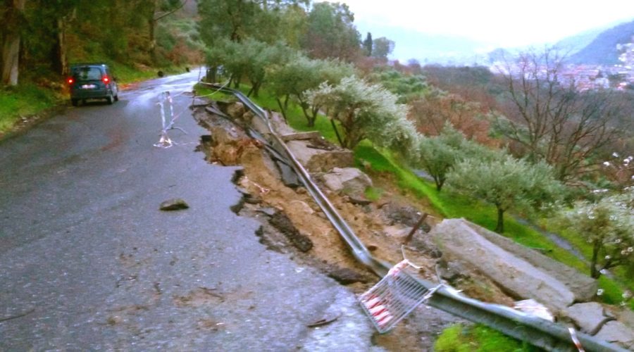 Francavilla di Sicilia: SOS per la strada Contura