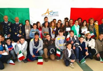 Giardini Naxos: “Tricolore Vivo” sui banchi di scuola