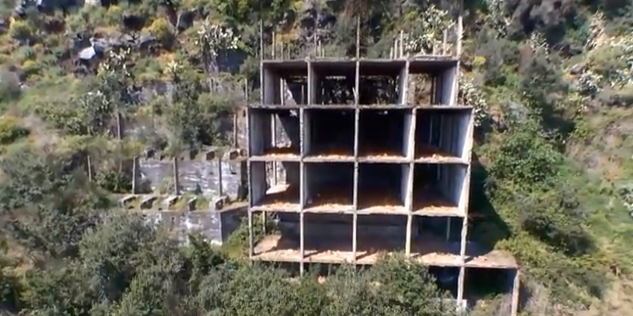 Acireale, entro l’estate abbattuto l’ecomostro della Timpa