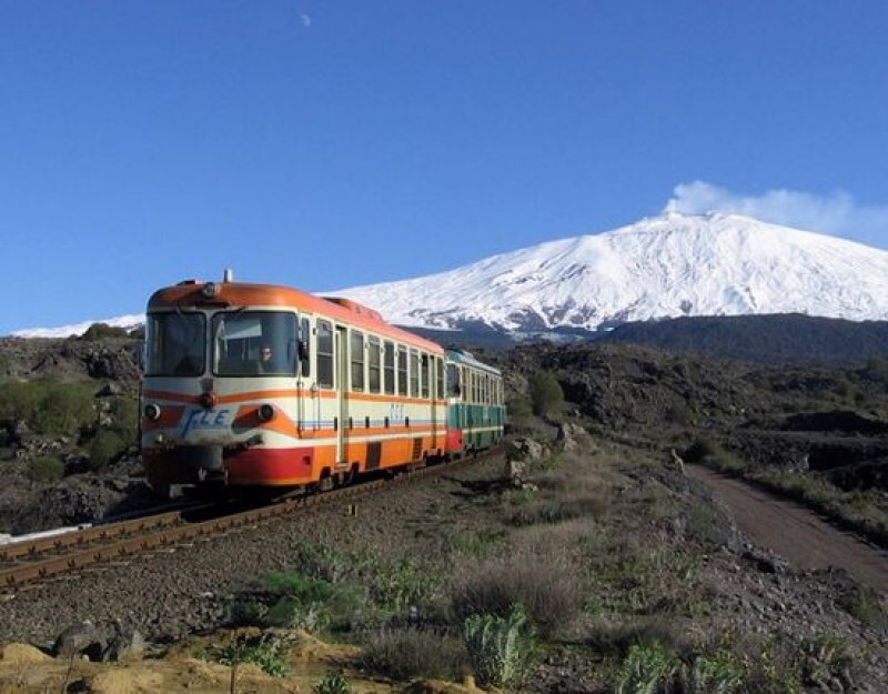 Paternò, uomo travolto da un convoglio della Circumetnea