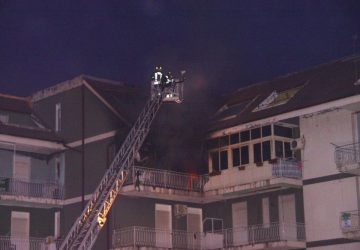Calatabiano: inferno di fuoco in due alloggi
